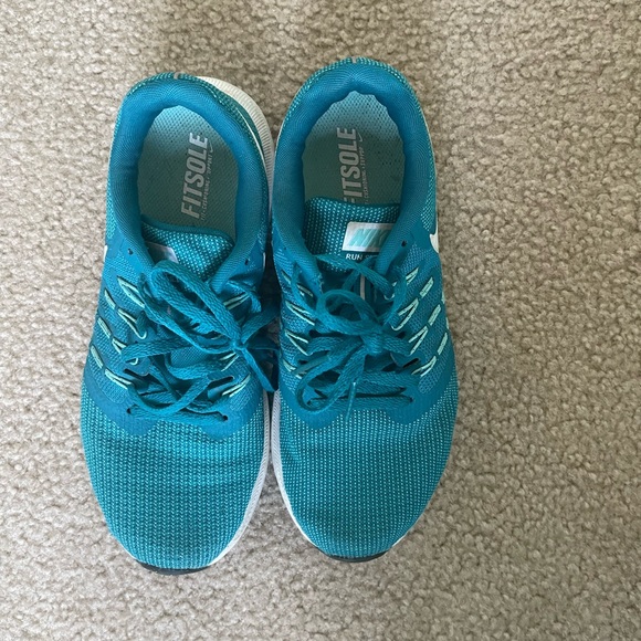 Nike Running Shoes - Picture 2 of 5